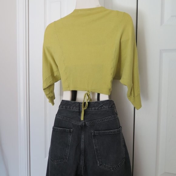 Cropped tie front shrug. - Picture 4 of 9